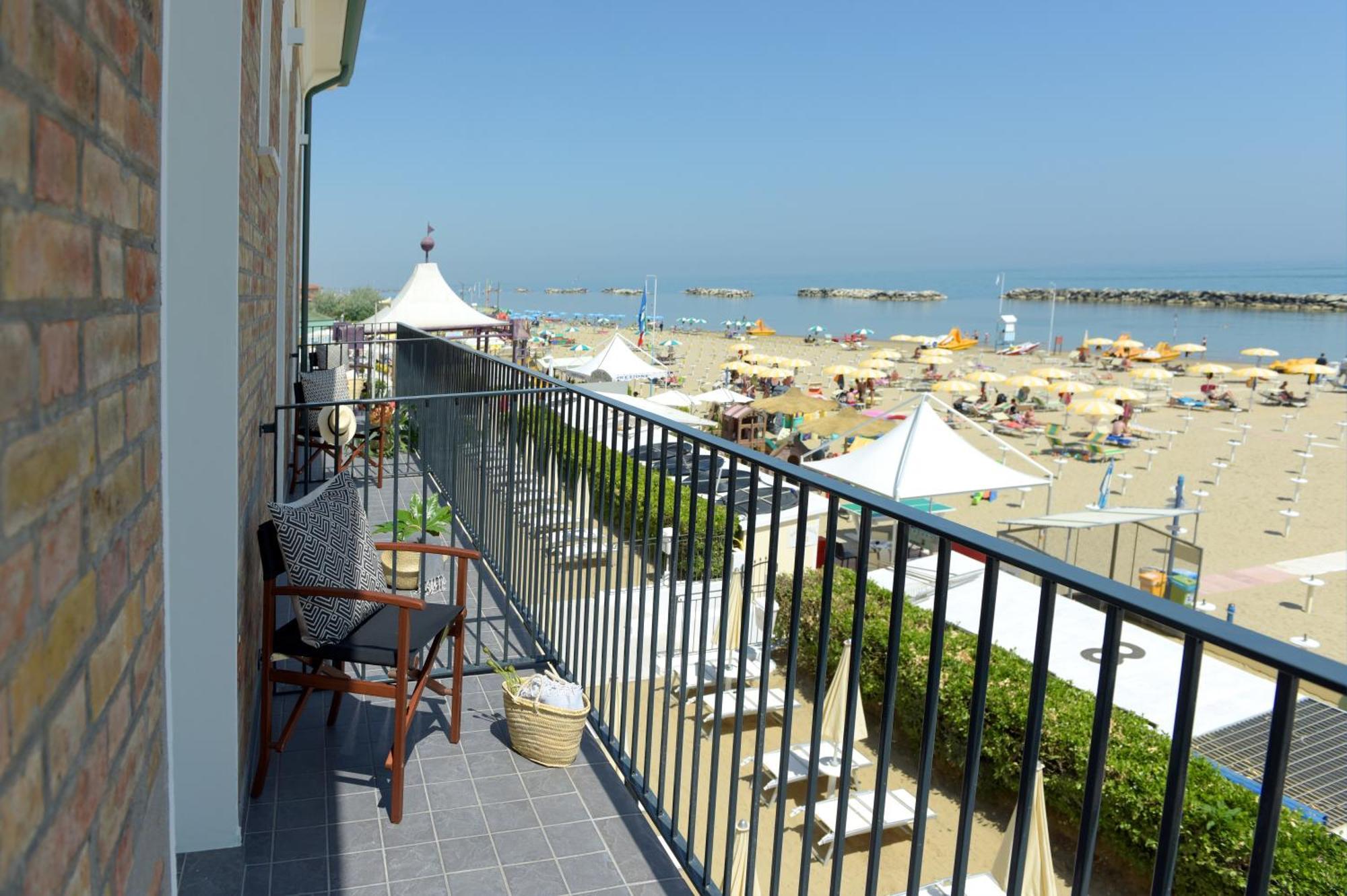 Hotel Capanni Bellaria-Igea Marina Zewnętrze zdjęcie